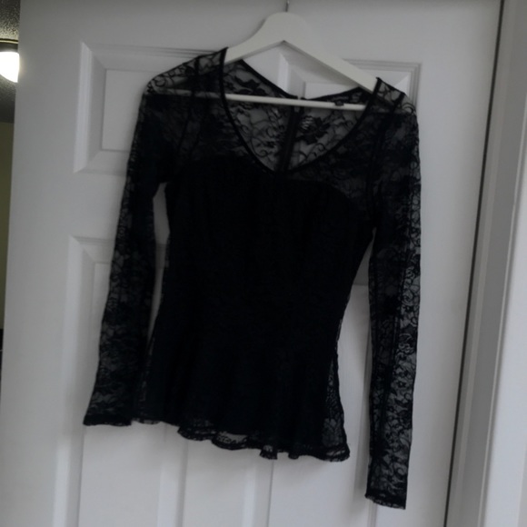 Le Chateau Black Lace Long Sleeve V neck Top - Picture 1 of 6